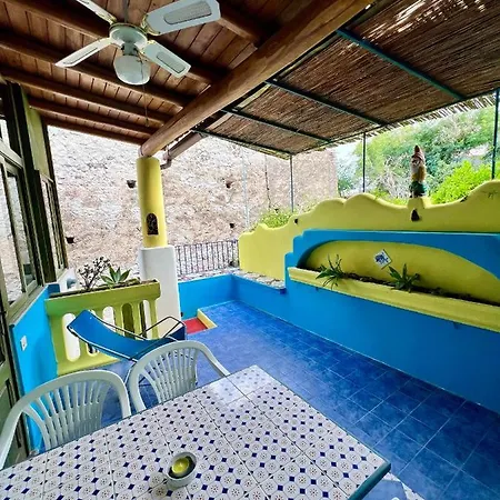 Holiday Eolo Apartman *